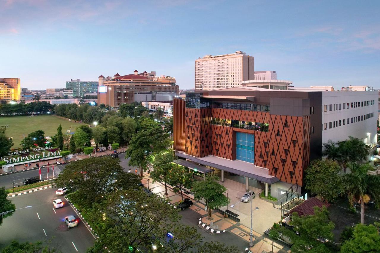 Hotel Ibis Styles Semarang Simpang Lima Exteriér fotografie